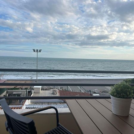 Maravilloso Apartamento En Primera Linea De Playa Con Vistas Al Mar En Caleta De Velez 2 D ภายนอก รูปภาพ